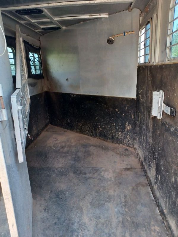 Used Horse Trailers for Sale