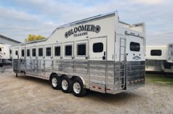 2026 Bloomer 8 Horse Trainer w/Air Ride and More!