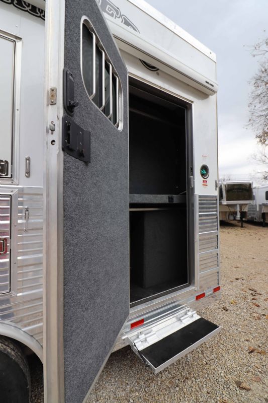 Used Horse Trailers for Sale