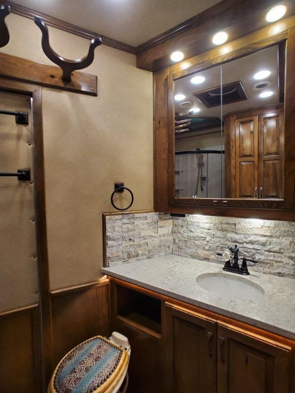 Used Horse Trailers for Sale