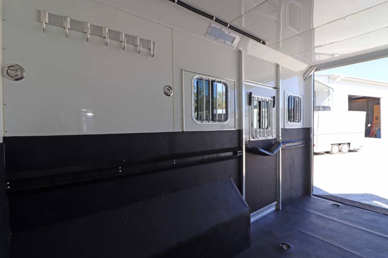 Used Horse Trailers for Sale