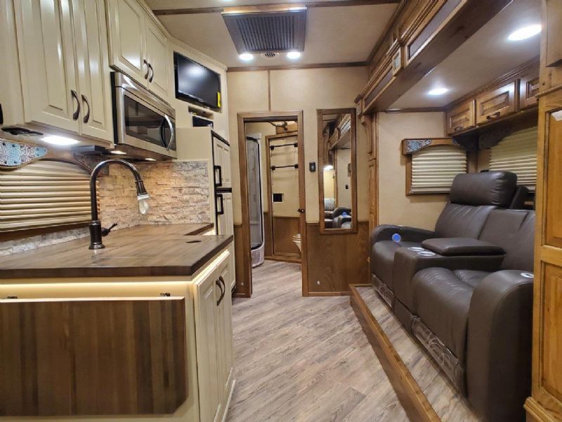 Used Horse Trailers for Sale