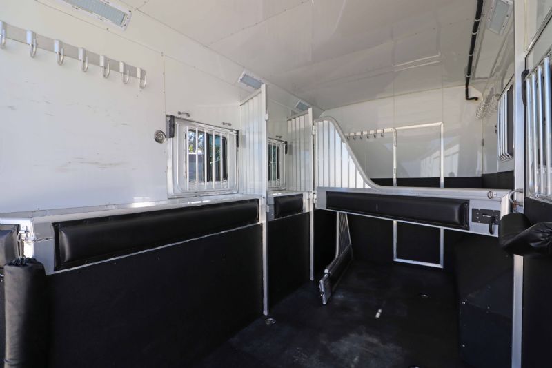 Used Horse Trailers for Sale