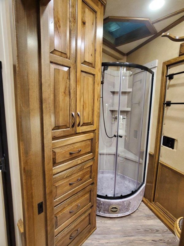 Used Horse Trailers for Sale