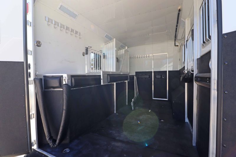 Used Horse Trailers for Sale