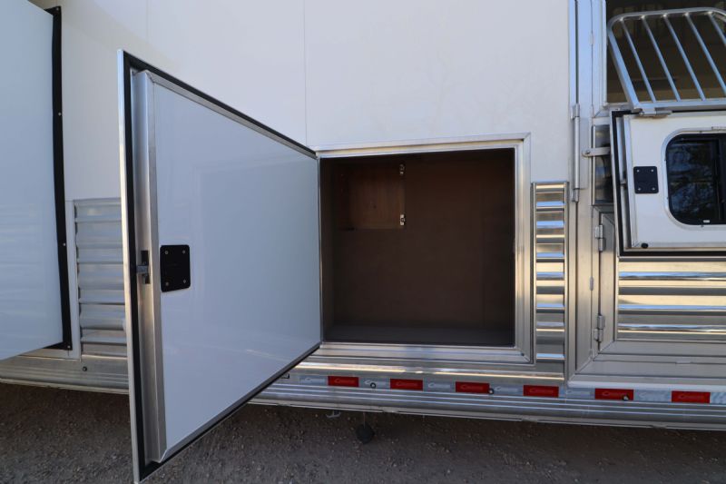 Used Horse Trailers for Sale