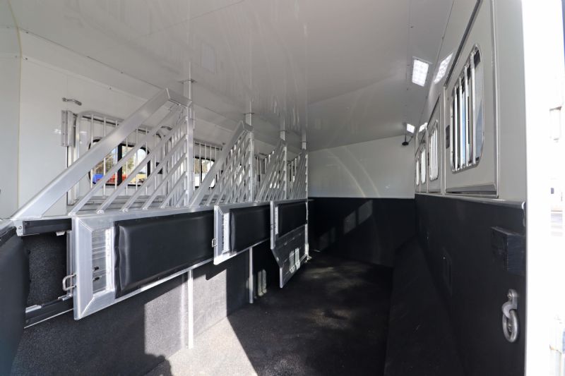 Used Horse Trailers for Sale
