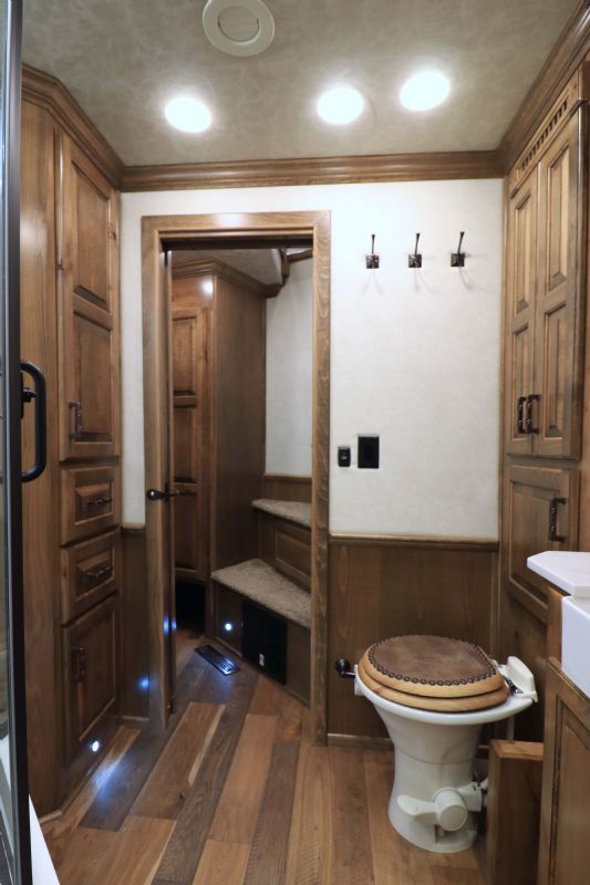 Used Horse Trailers for Sale