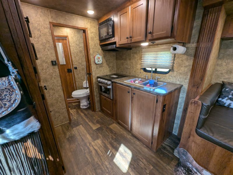 Used Horse Trailers for Sale