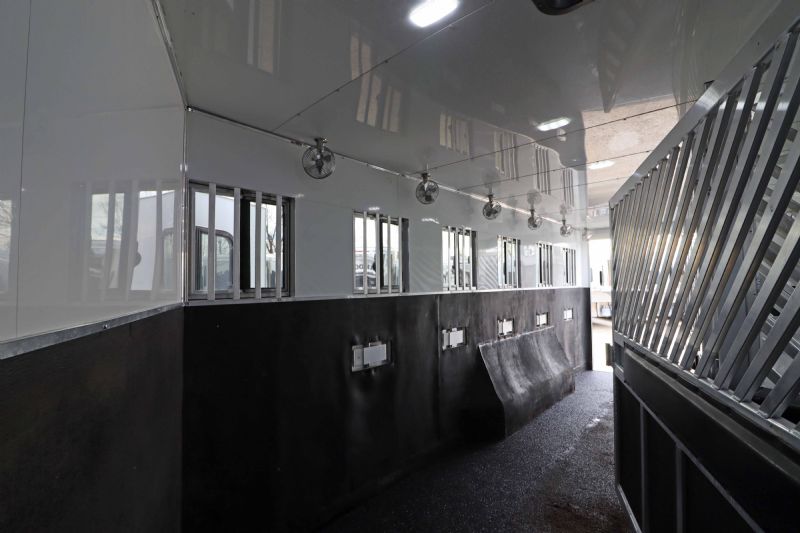 Used Horse Trailers for Sale