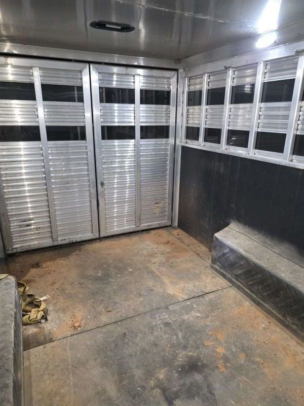 Used Horse Trailers for Sale