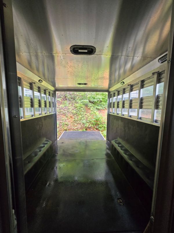 Used Horse Trailers for Sale