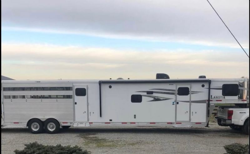 Used Horse Trailers for Sale