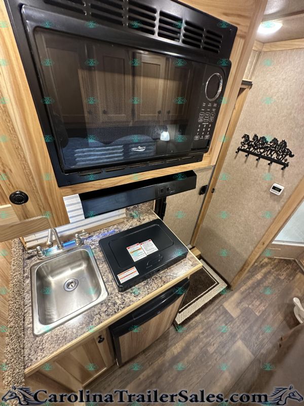 Used Horse Trailers for Sale