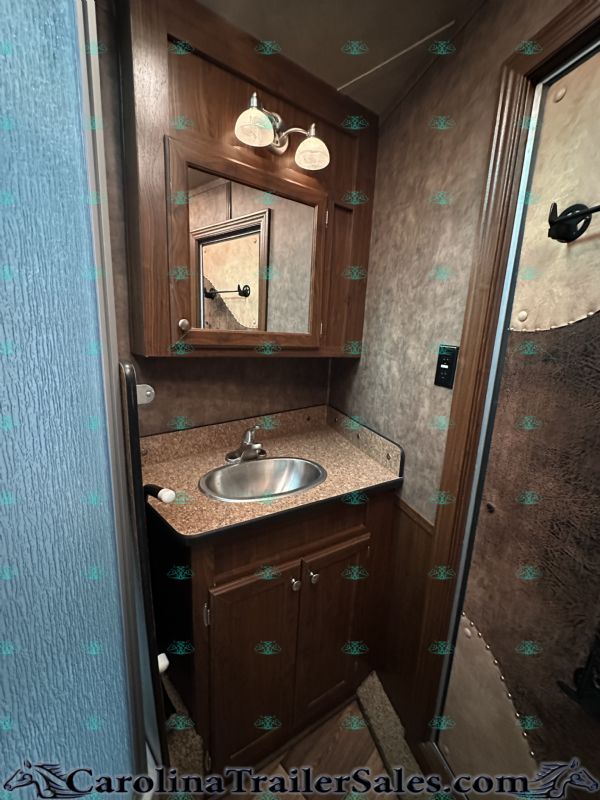 Used Horse Trailers for Sale