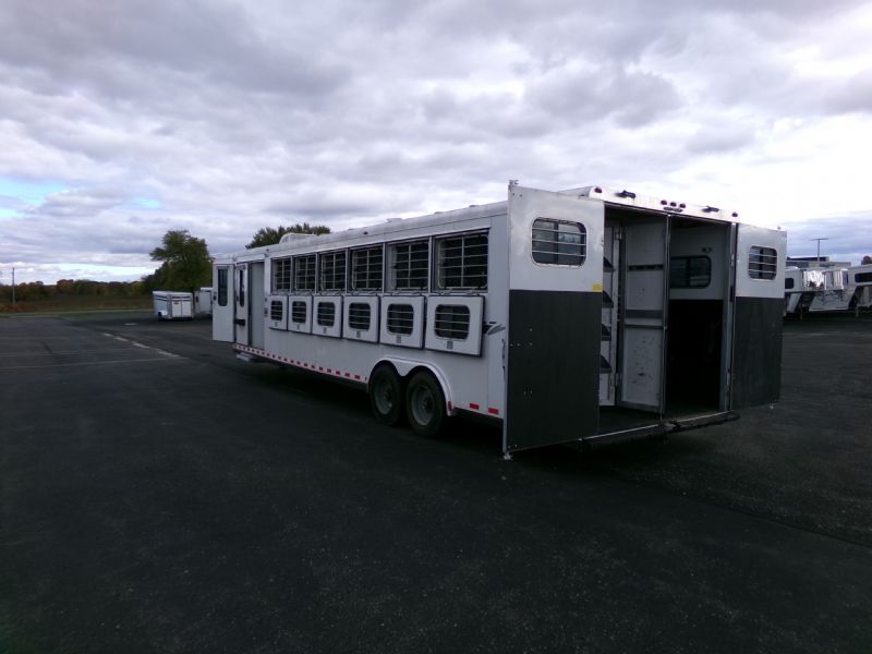 Used Horse Trailers for Sale