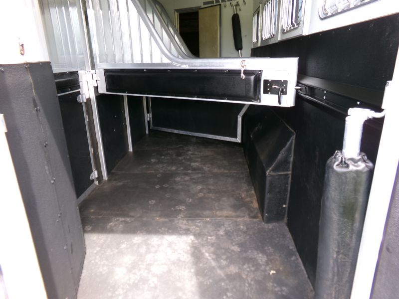 Used Horse Trailers for Sale