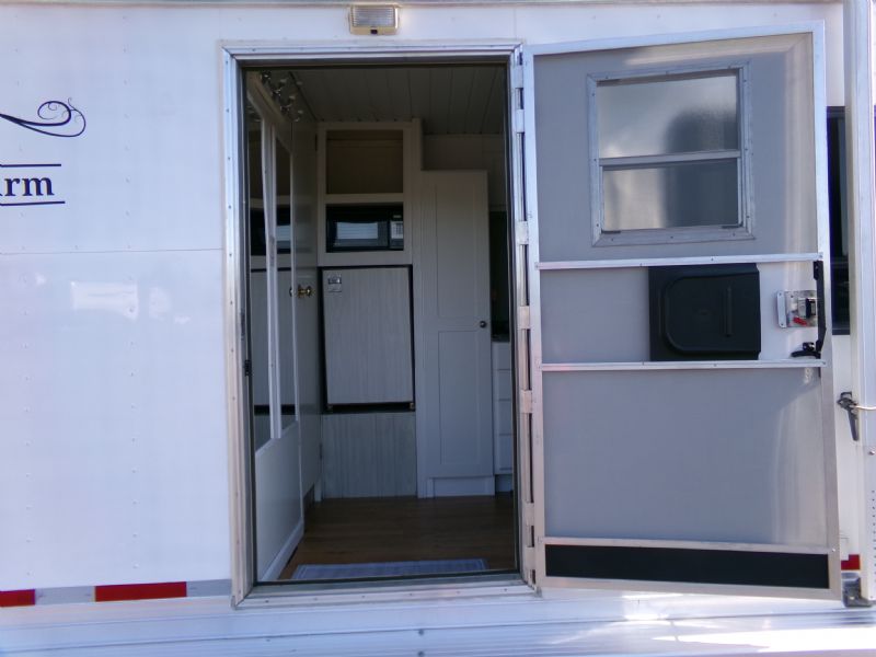 Used Horse Trailers for Sale