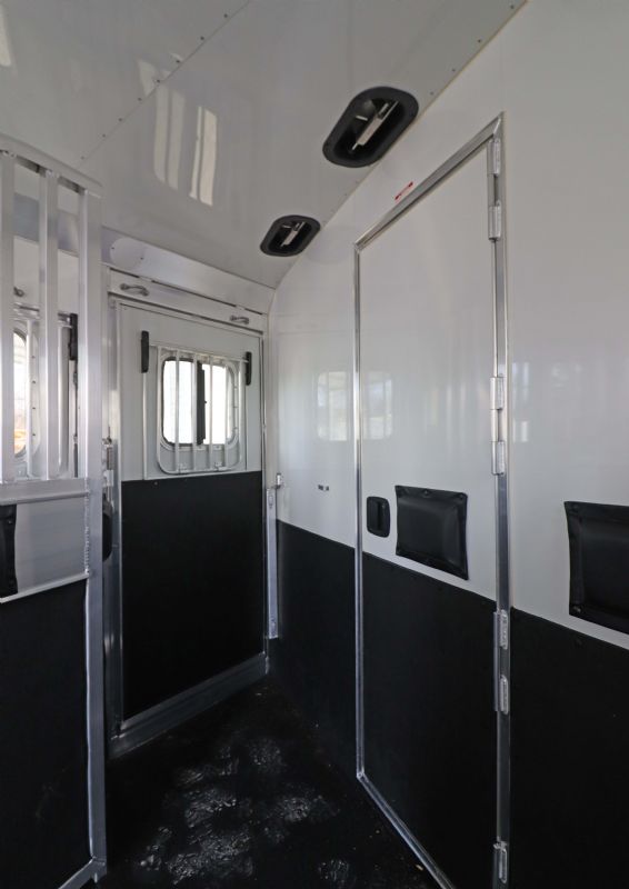 Used Horse Trailers for Sale