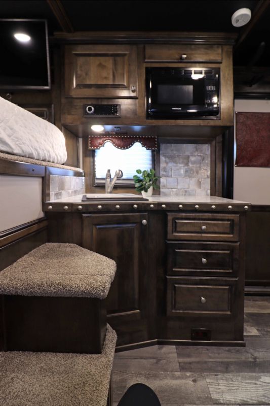 Used Horse Trailers for Sale