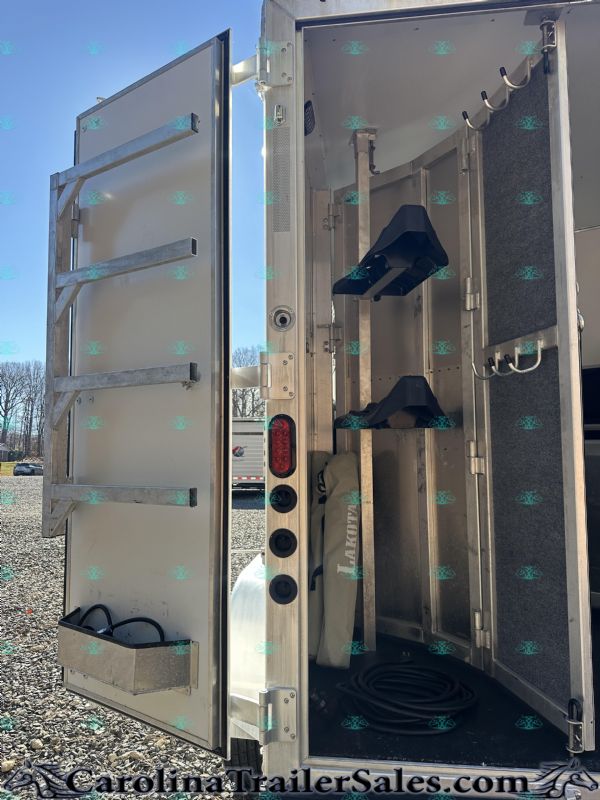 Used Horse Trailers for Sale