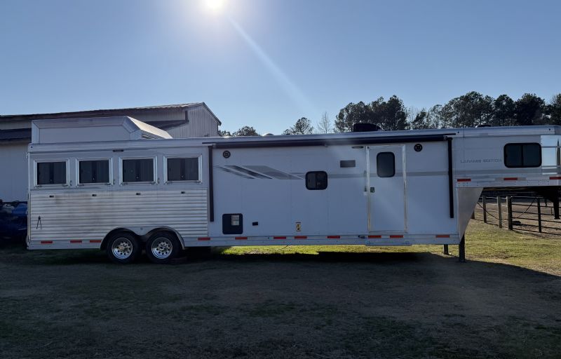 Used Horse Trailers for Sale