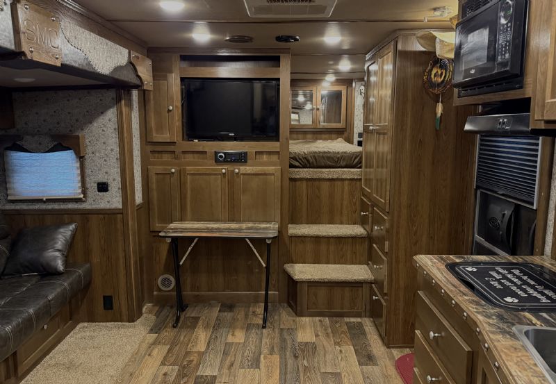 Used Horse Trailers for Sale