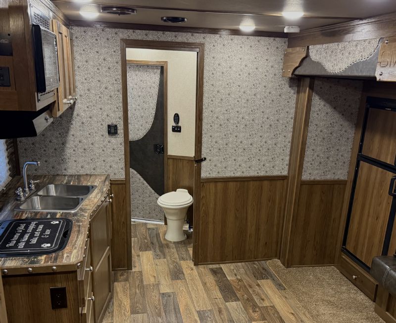 Used Horse Trailers for Sale