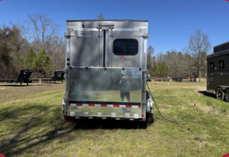 Used Horse Trailers for Sale