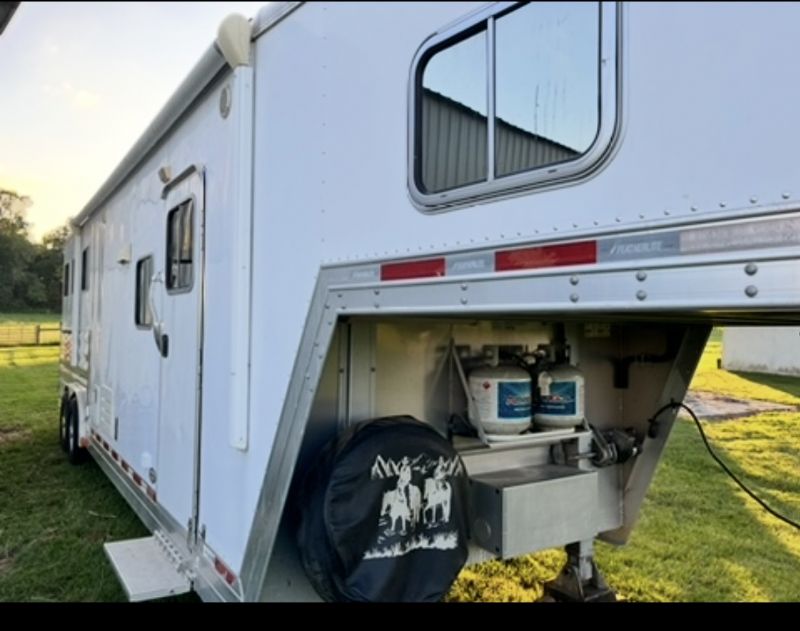 Used Horse Trailers for Sale