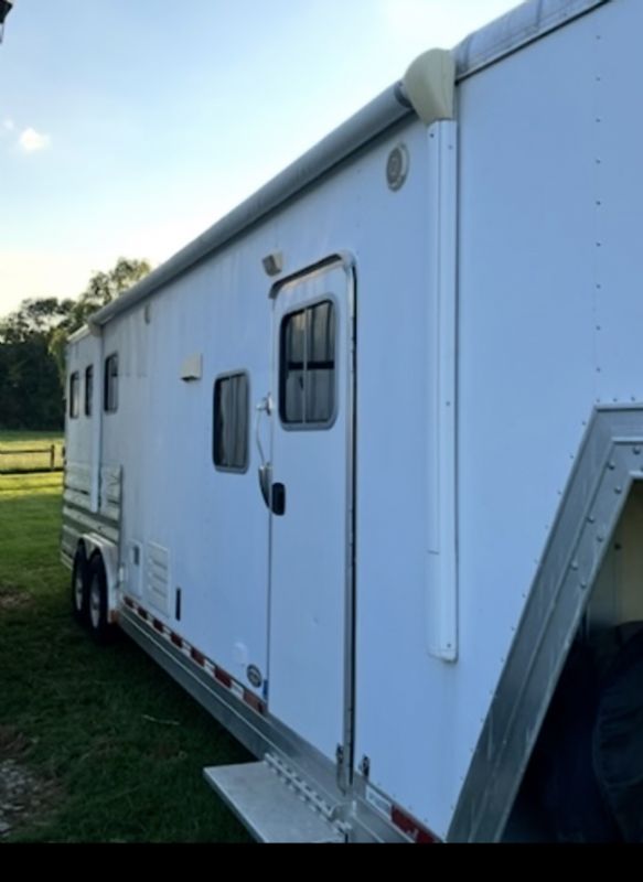 Used Horse Trailers for Sale