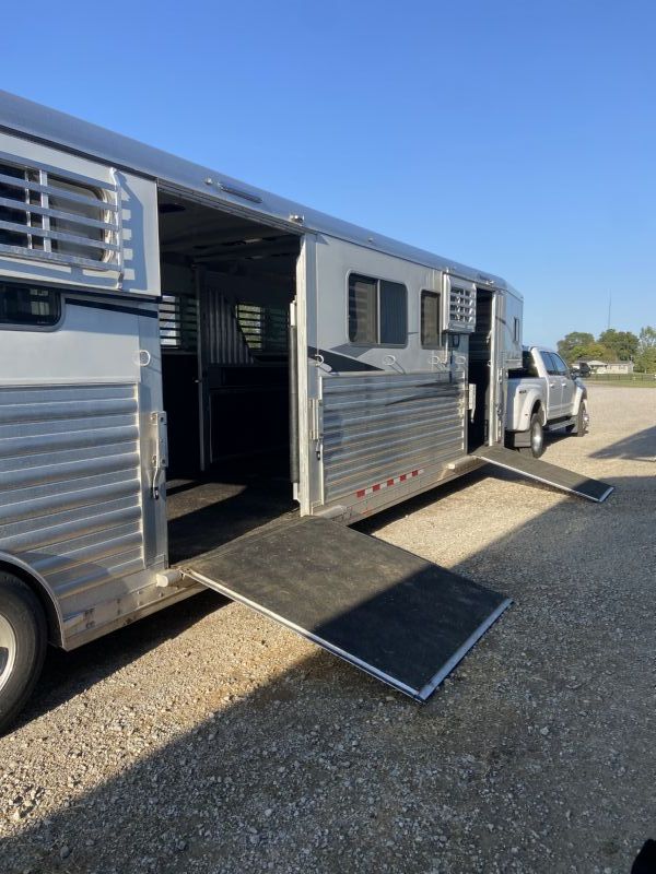 Used Horse Trailers for Sale
