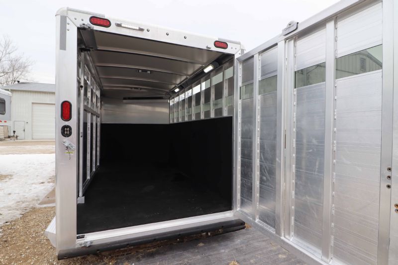 Used Horse Trailers for Sale