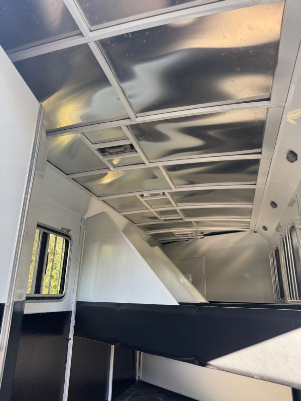 Used Horse Trailers for Sale