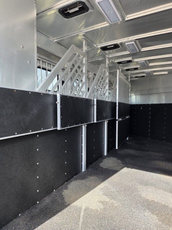 Used Horse Trailers for Sale