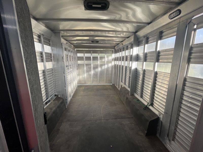 Used Horse Trailers for Sale