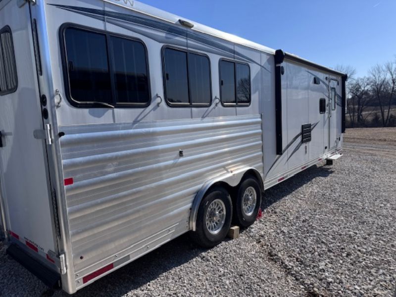 Used Horse Trailers for Sale
