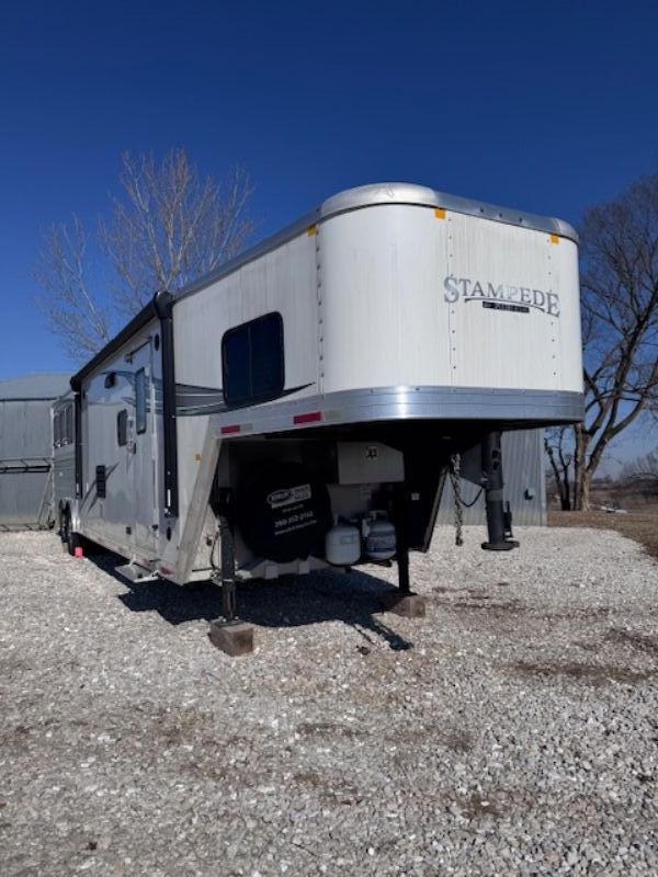 Used Horse Trailers for Sale