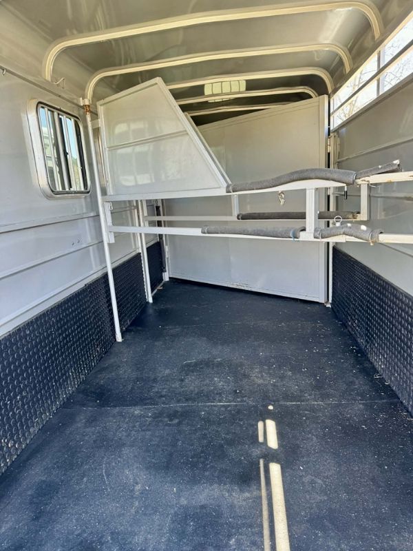 Used Horse Trailers for Sale
