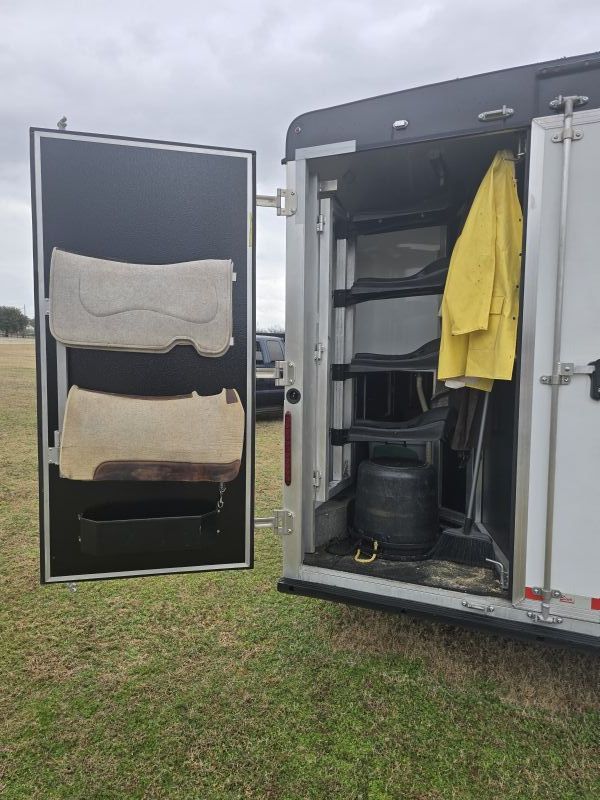 Used Horse Trailers for Sale