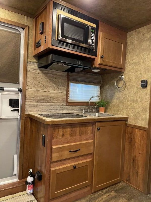 Used Horse Trailers for Sale