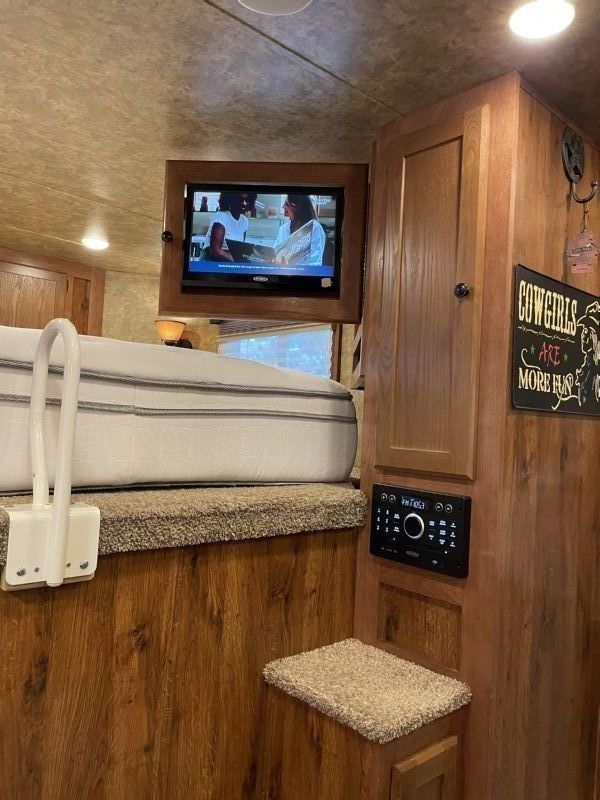 Used Horse Trailers for Sale