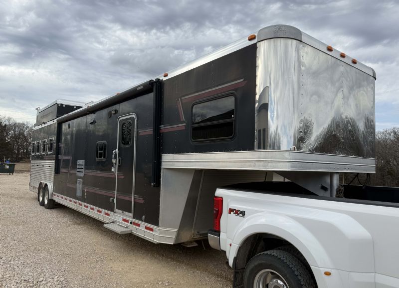 Used Horse Trailers for Sale