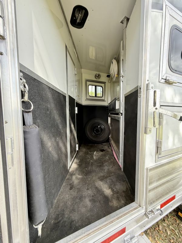 Used Horse Trailers for Sale