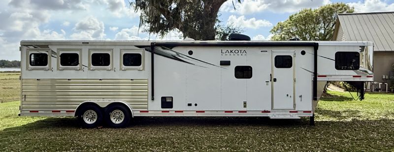 Used Horse Trailers for Sale