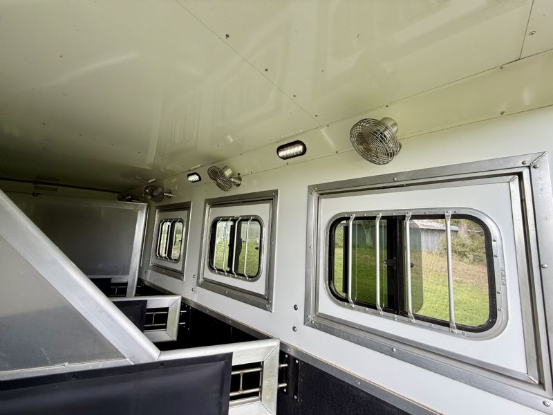 Used Horse Trailers for Sale