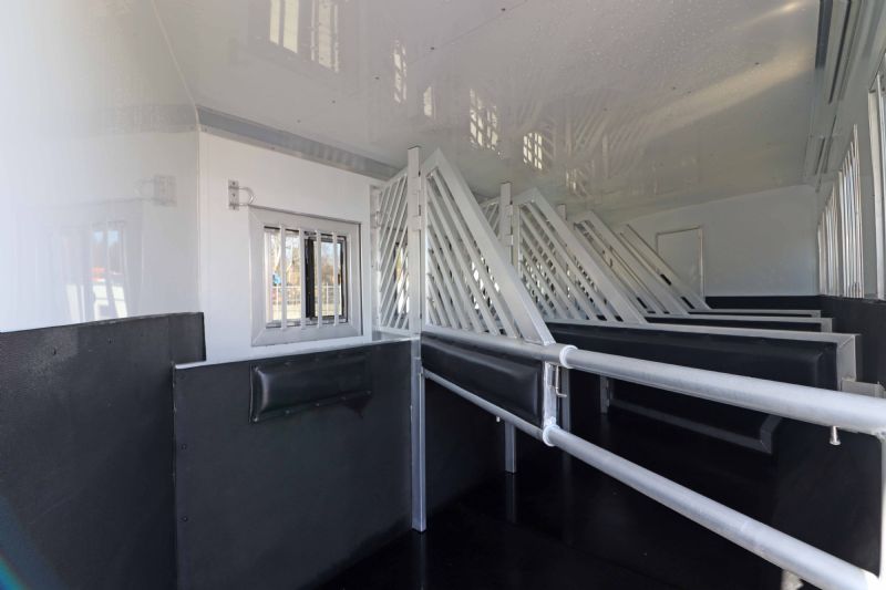 Used Horse Trailers for Sale