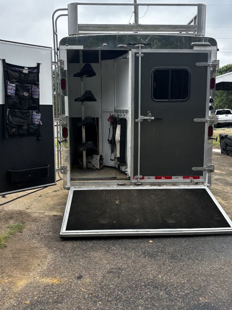 Used Horse Trailers for Sale