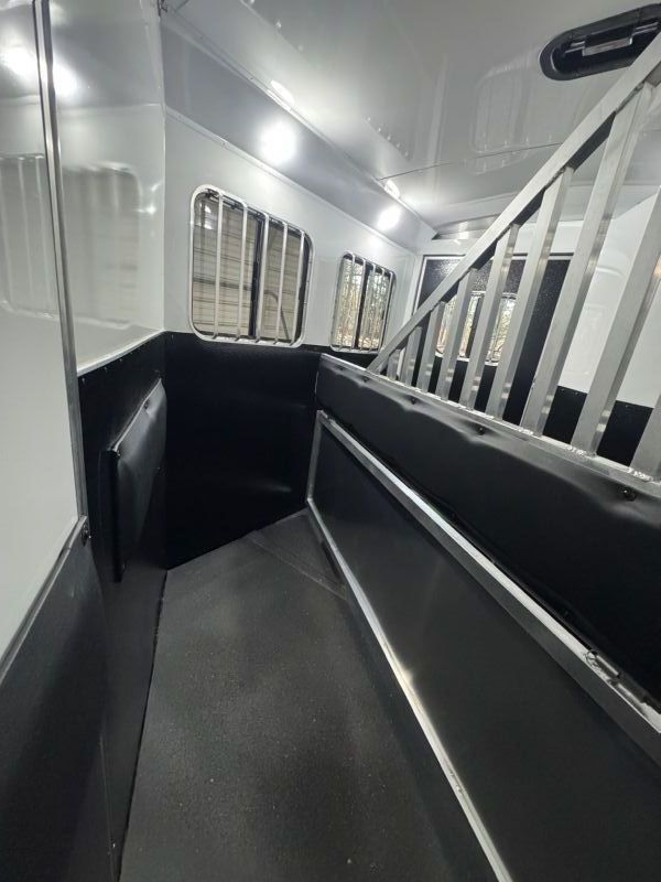 Used Horse Trailers for Sale