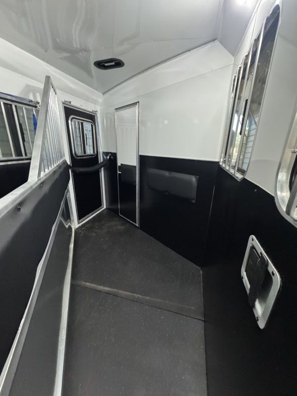 Used Horse Trailers for Sale